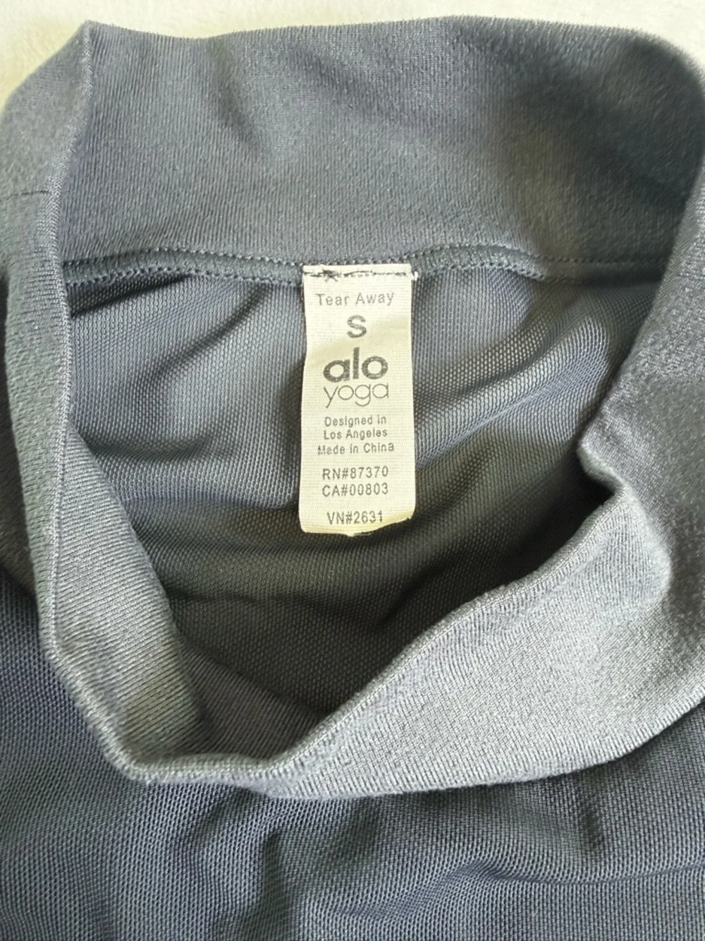 ALO Yoga cropped mock